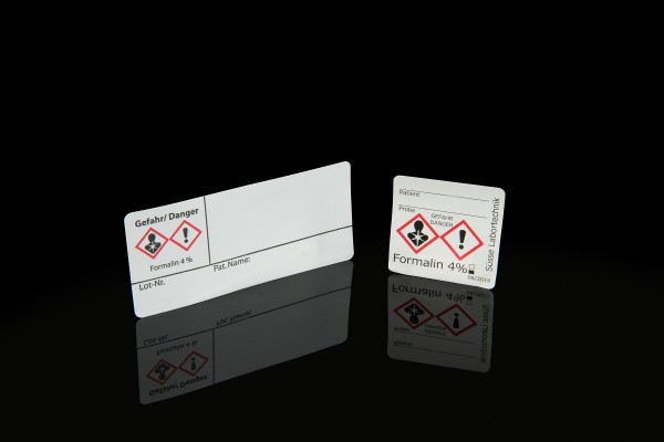 Haftetikett mit Gefahrensymbol und Formalin Aufdruck, 30x65mm